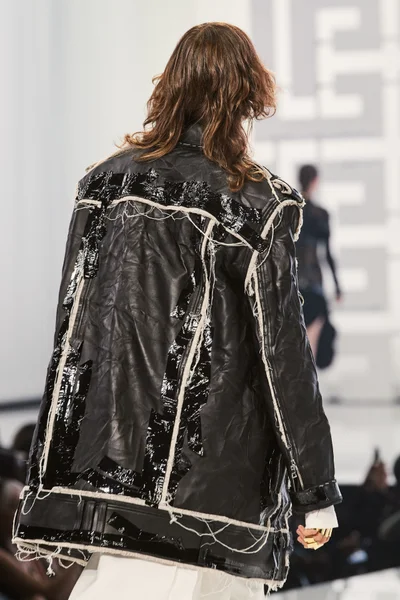 Look 53